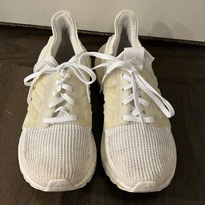 Women’s Adidas UltraBoost